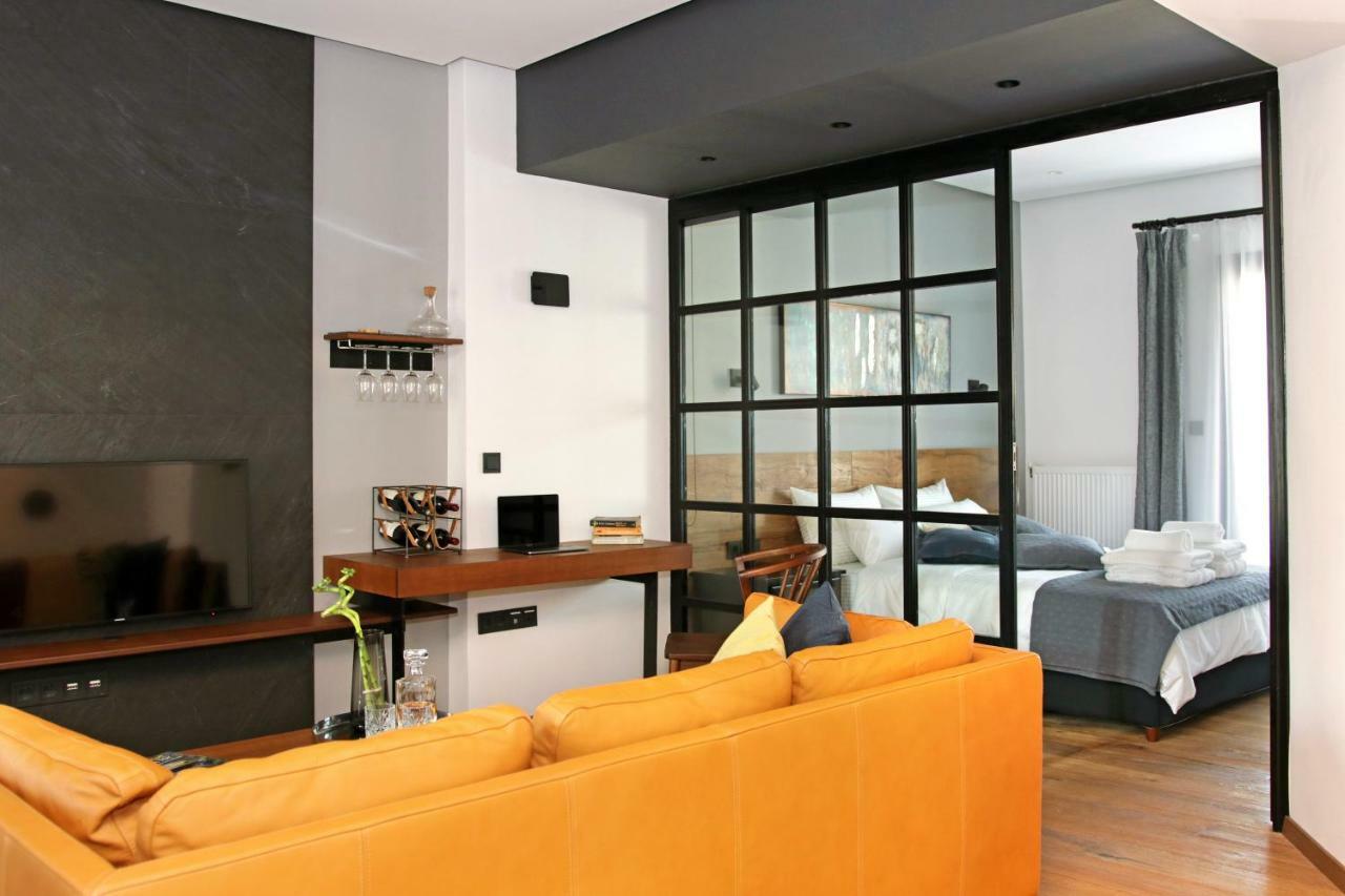 Apartment Tom's Bachelor Pad *